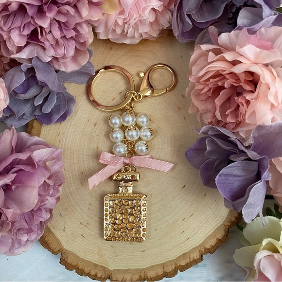 Chic Crystal Gemstone Perfume Bottle Keychain Charm - Picture 7 of 10